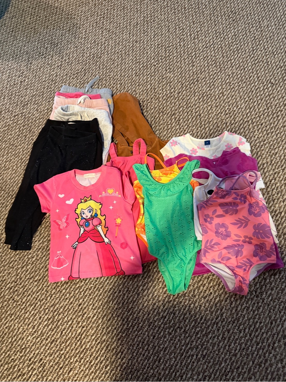 3T lot - Old Navy Girls Pink Princess Rash Guard & Mixed Swim Set